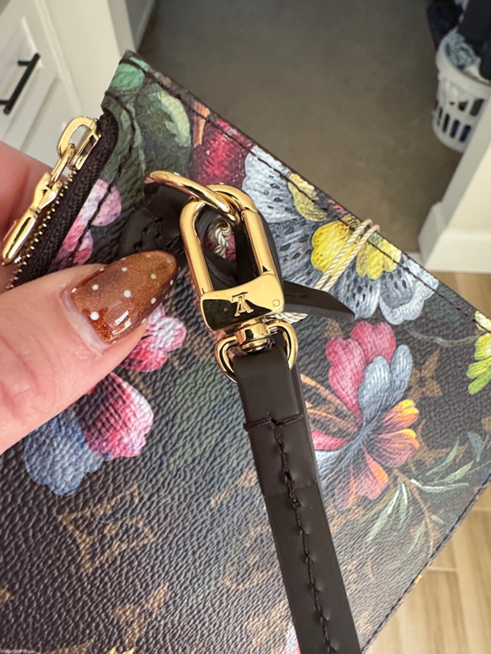 Louis Vuitton Brown Monogram Floral Zip MM Pouch from Eden collection - Picture 4 of 6